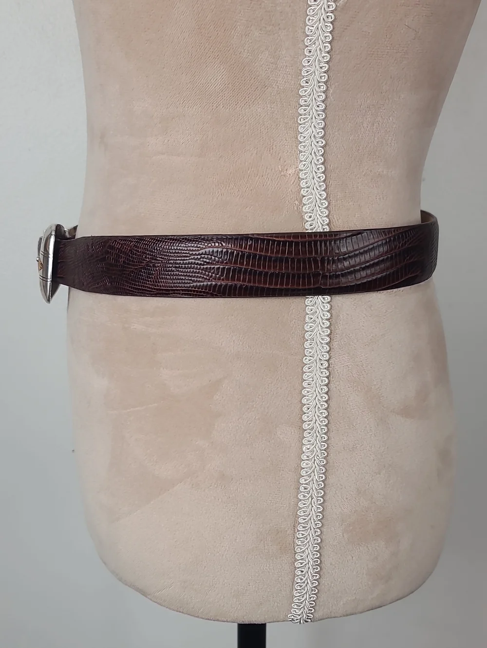 Vtg Western Brown Croc-Embossed Italian Leather Belt Silver-Tone Ranger Buckle